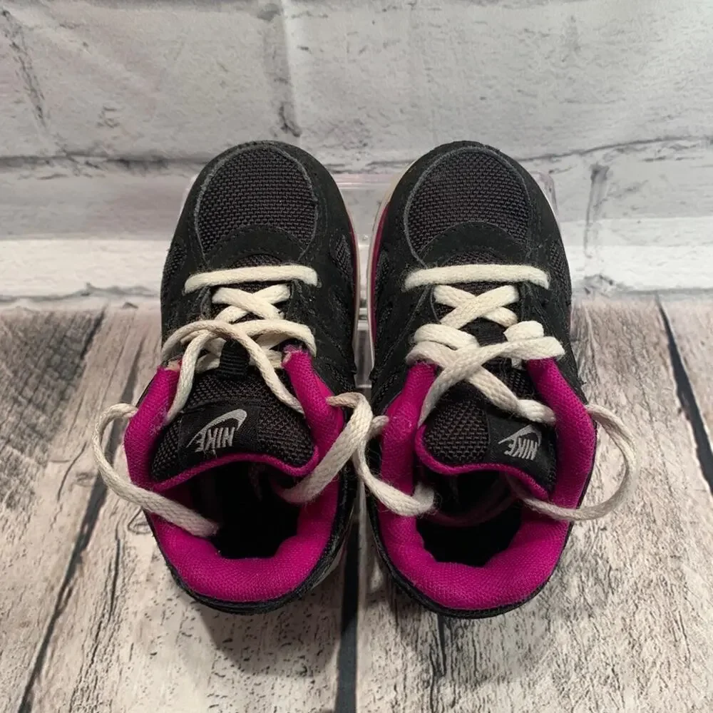 NIKE Toddler Lace Up Running Shoe 397281-016 / Black/Purple - Size: 6C